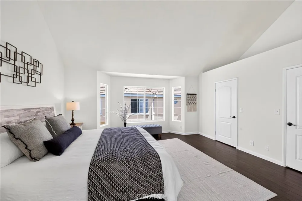2825 Plaza Del Amo #102 Torrance, CA 90503
