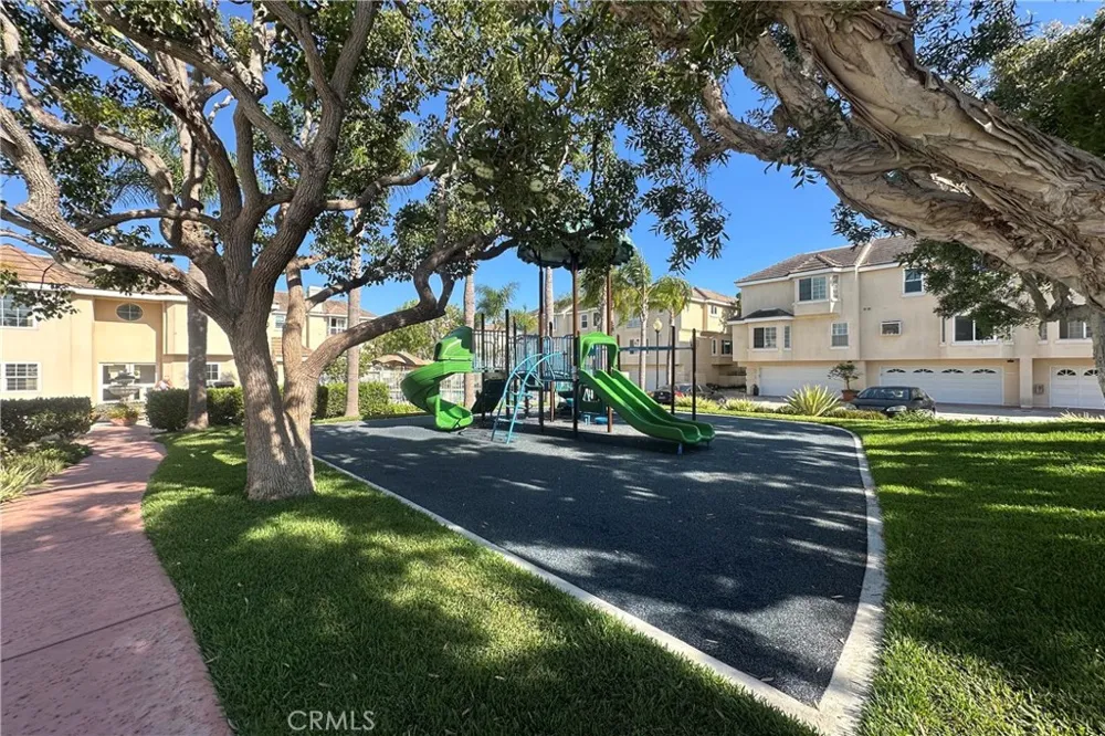 2825 Plaza Del Amo #102 Torrance, CA 90503