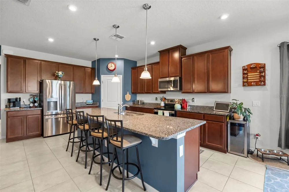 3053 HILL POINT STREET Minneola, FL 34715