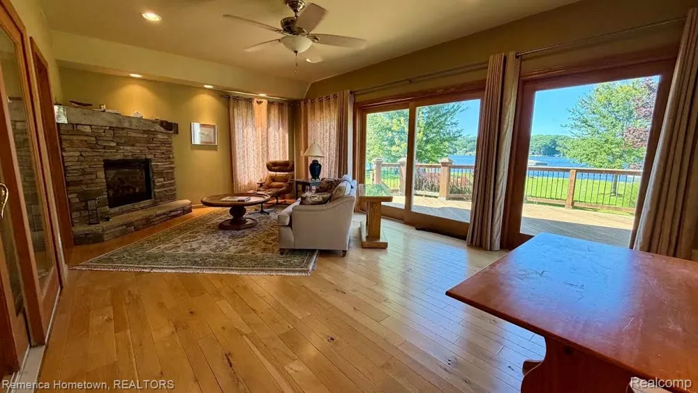 5737 Mabley Hill Road Hartland Township, MI 48430