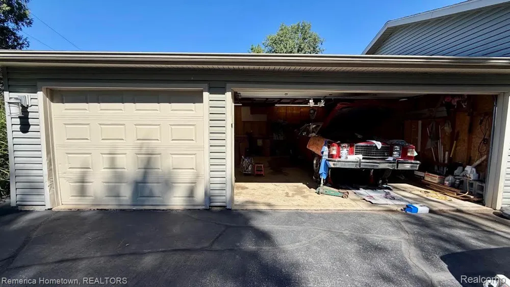 5737 Mabley Hill Road Hartland Township, MI 48430