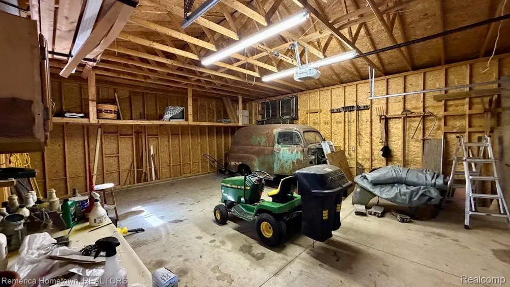 5737 Mabley Hill Road Hartland Township, MI 48430