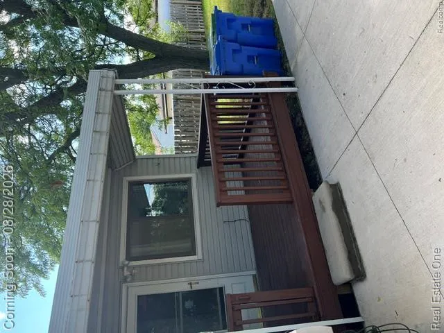 24569 Lauren Avenue Warren City, MI 48089
