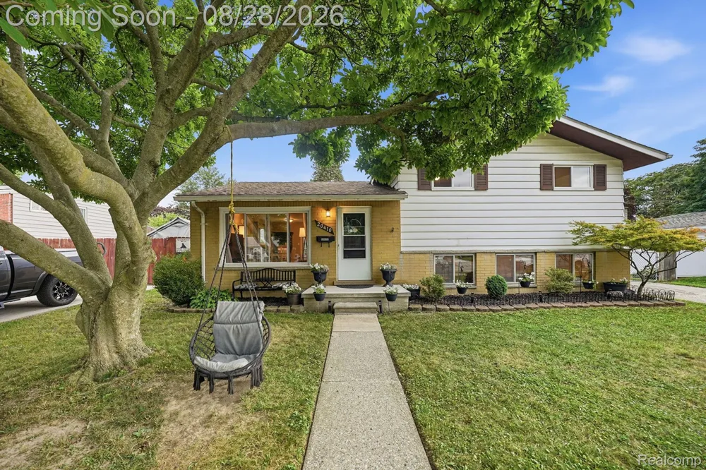 20410 Dubois Street Clinton Charter Township, MI 48035