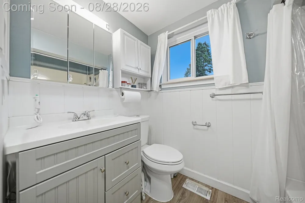 20410 Dubois Street Clinton Charter Township, MI 48035