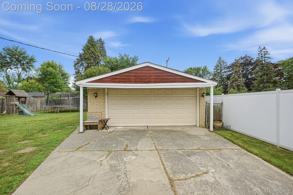 20410 Dubois Street Clinton Charter Township, MI 48035