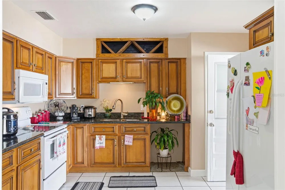 4914 HOLIDAY DRIVE Tampa, FL 33615
