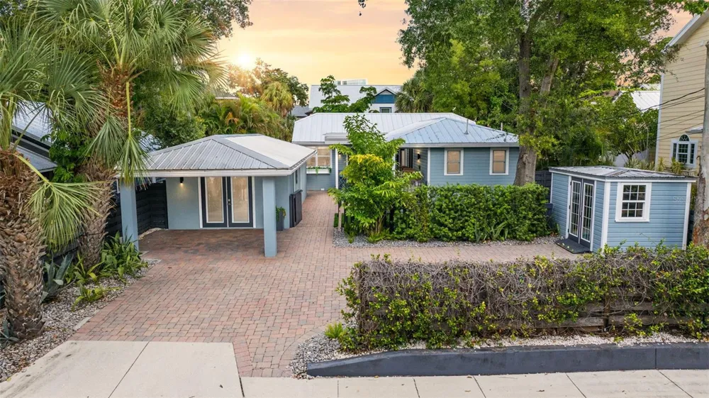 1841 LAUREL STREET Sarasota, FL 34236