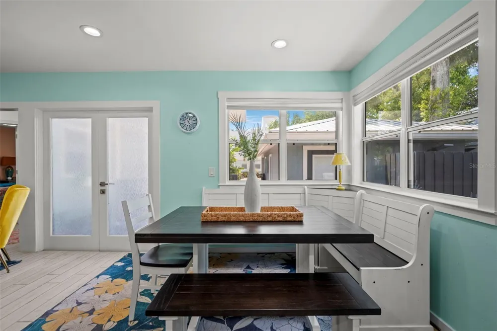 1841 LAUREL STREET Sarasota, FL 34236