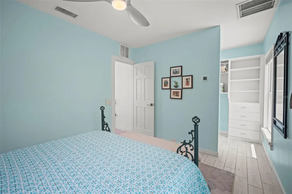 1841 LAUREL STREET Sarasota, FL 34236