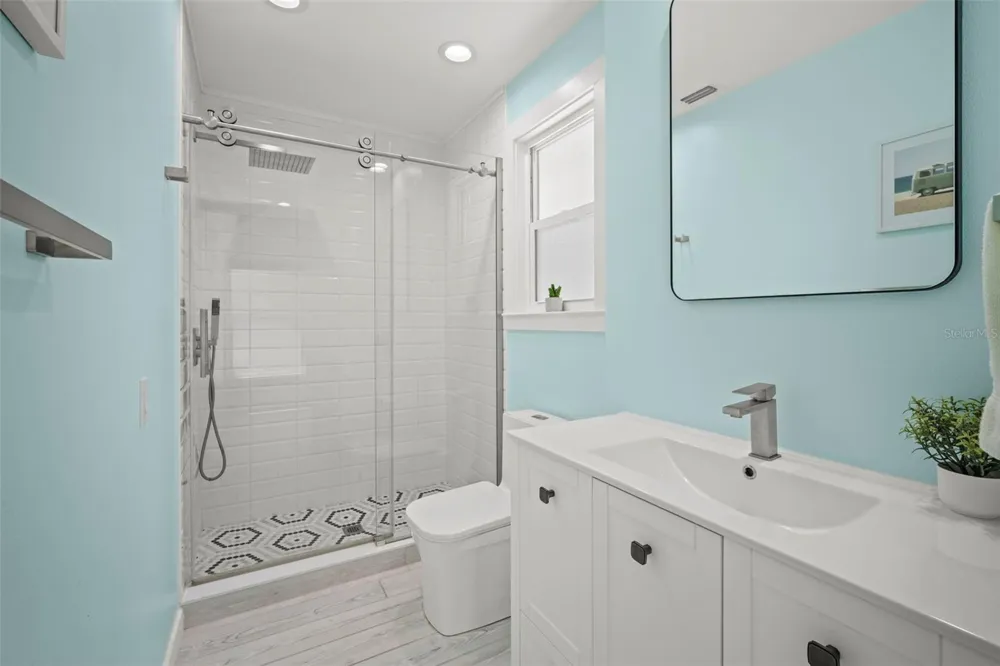 1841 LAUREL STREET Sarasota, FL 34236