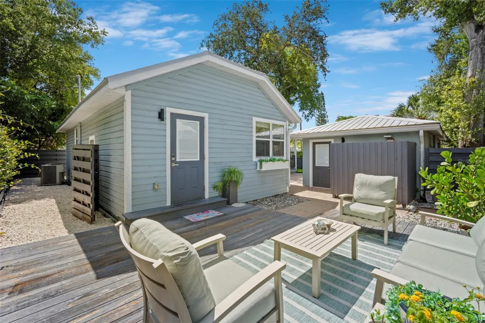 1841 LAUREL STREET Sarasota, FL 34236
