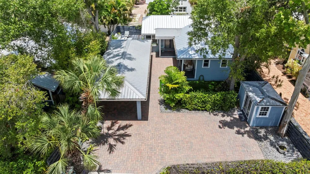 1841 LAUREL STREET Sarasota, FL 34236