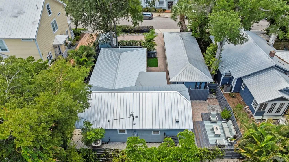 1841 LAUREL STREET Sarasota, FL 34236