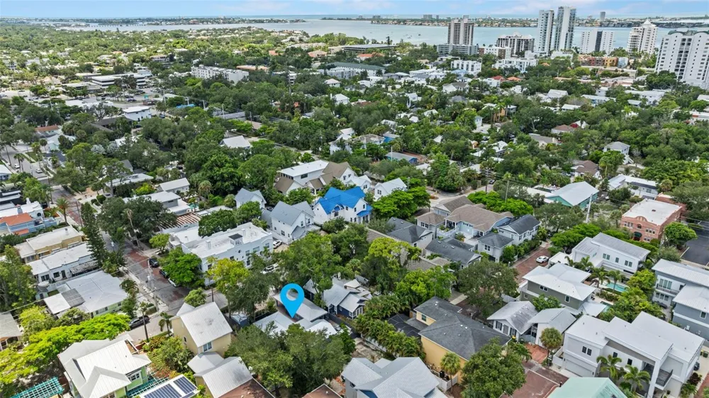 1841 LAUREL STREET Sarasota, FL 34236