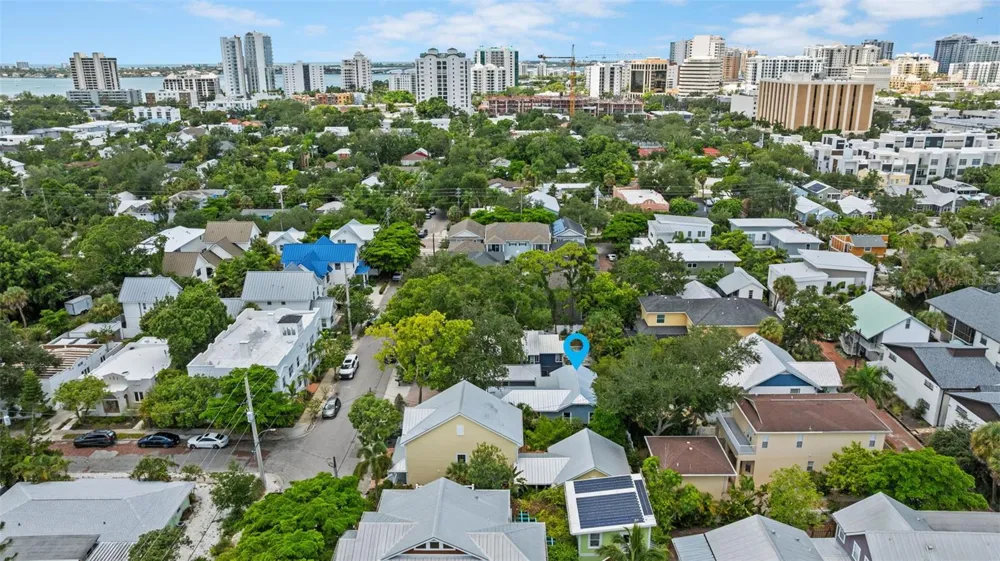 1841 LAUREL STREET Sarasota, FL 34236