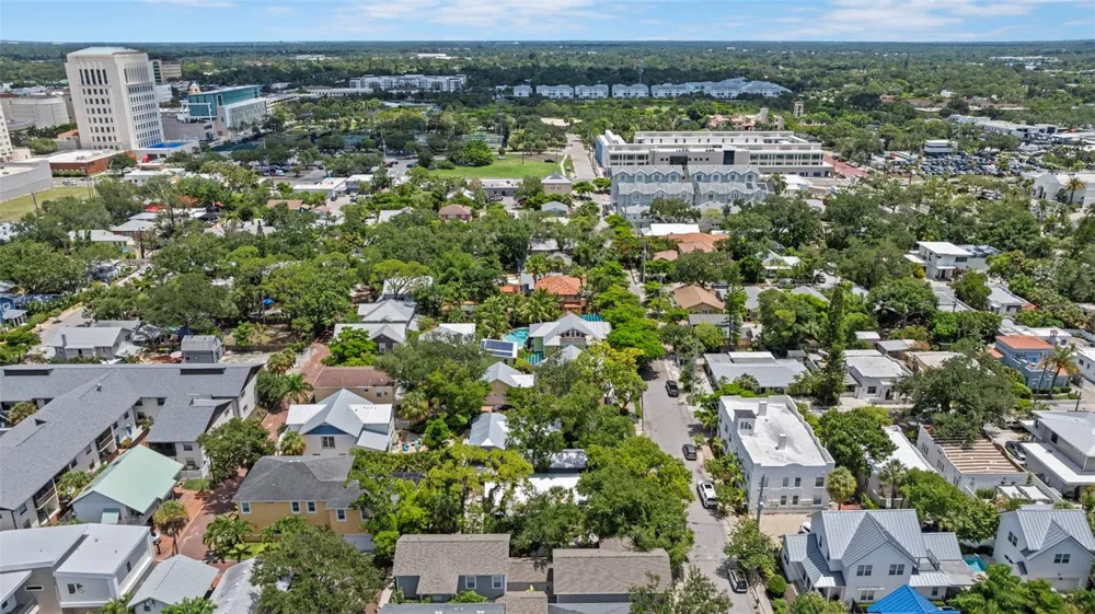 1841 LAUREL STREET Sarasota, FL 34236