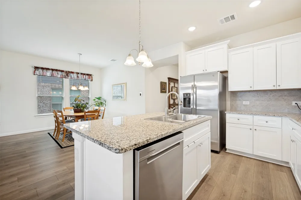 413 Wiggins Way Van Alstyne, TX 75495