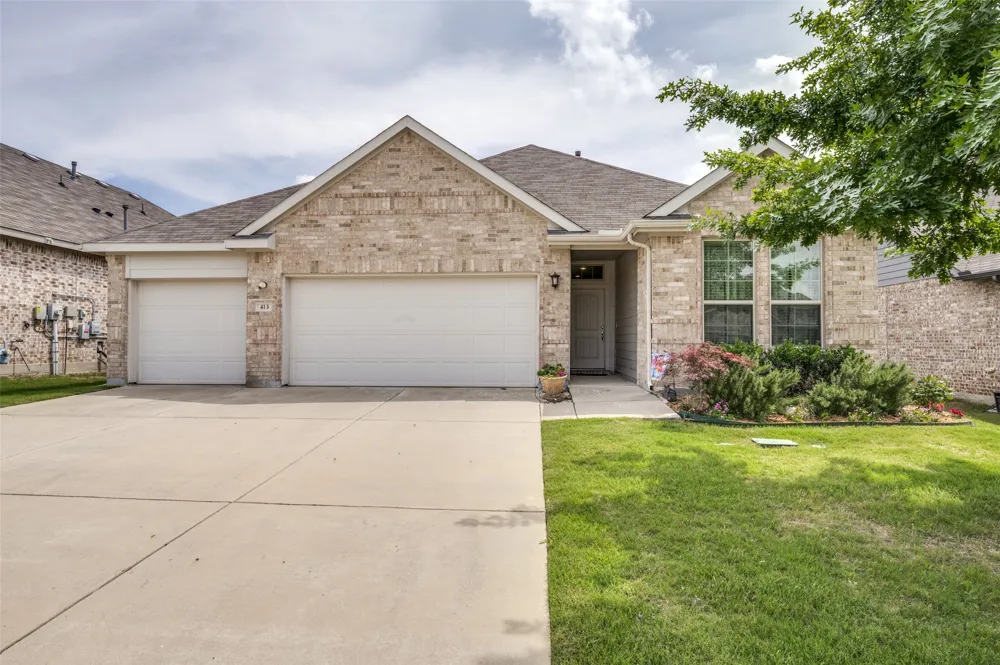 413 Wiggins Way Van Alstyne, TX 75495