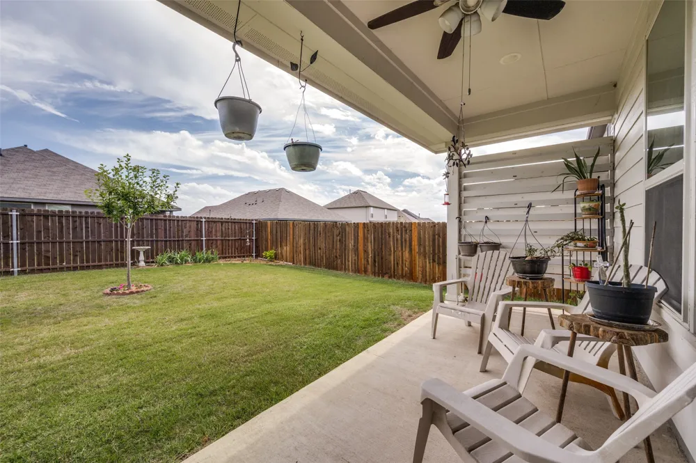 413 Wiggins Way Van Alstyne, TX 75495
