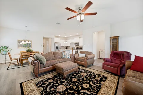 413 Wiggins Way