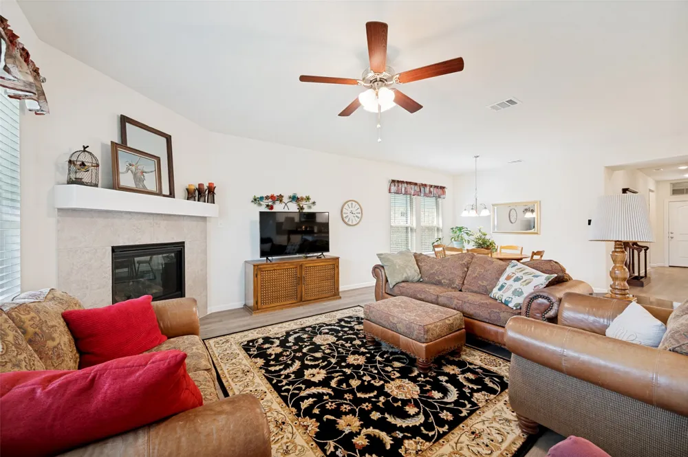 413 Wiggins Way Van Alstyne, TX 75495