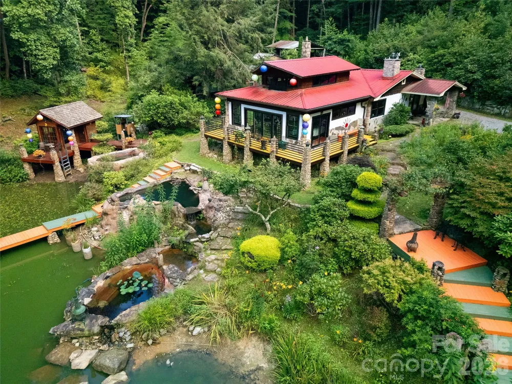 87 Old Chimney Lane Cedar Mountain, NC 28718