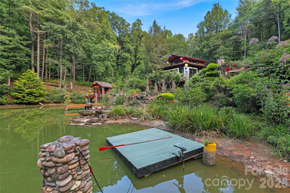 87 Old Chimney Lane Cedar Mountain, NC 28718