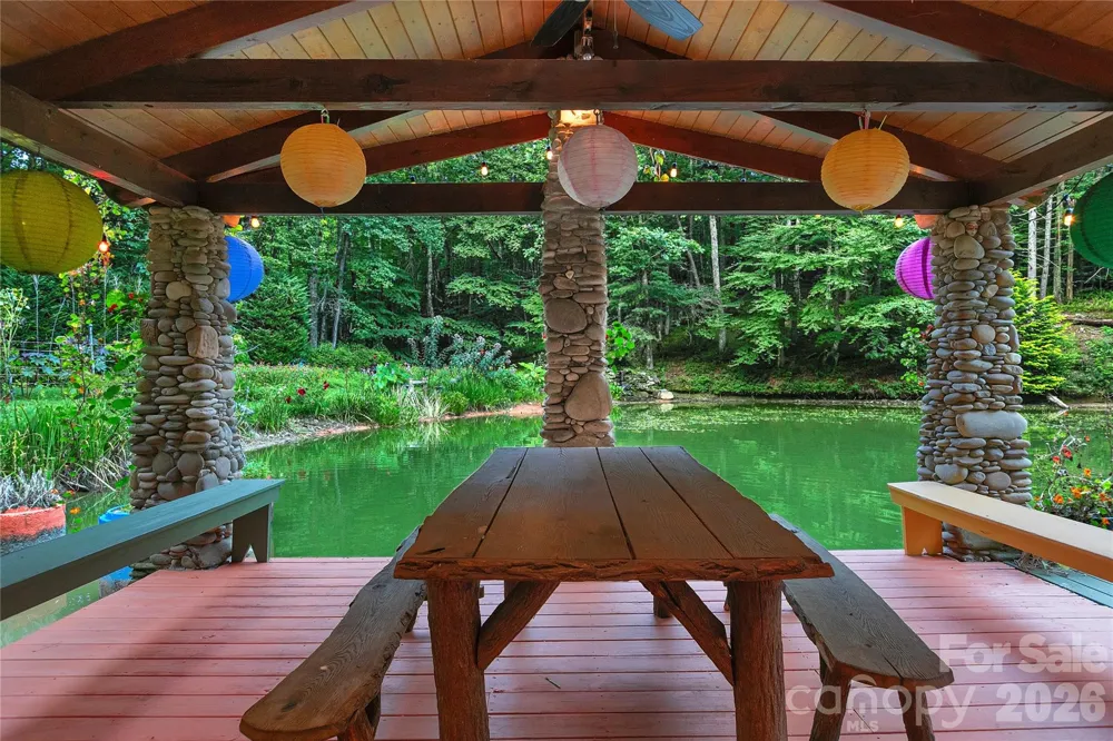87 Old Chimney Lane Cedar Mountain, NC 28718