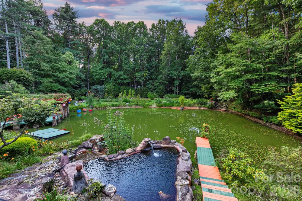 87 Old Chimney Lane Cedar Mountain, NC 28718