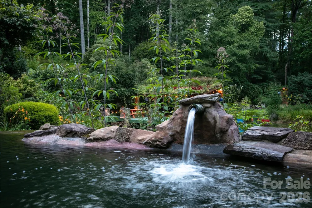 87 Old Chimney Lane Cedar Mountain, NC 28718