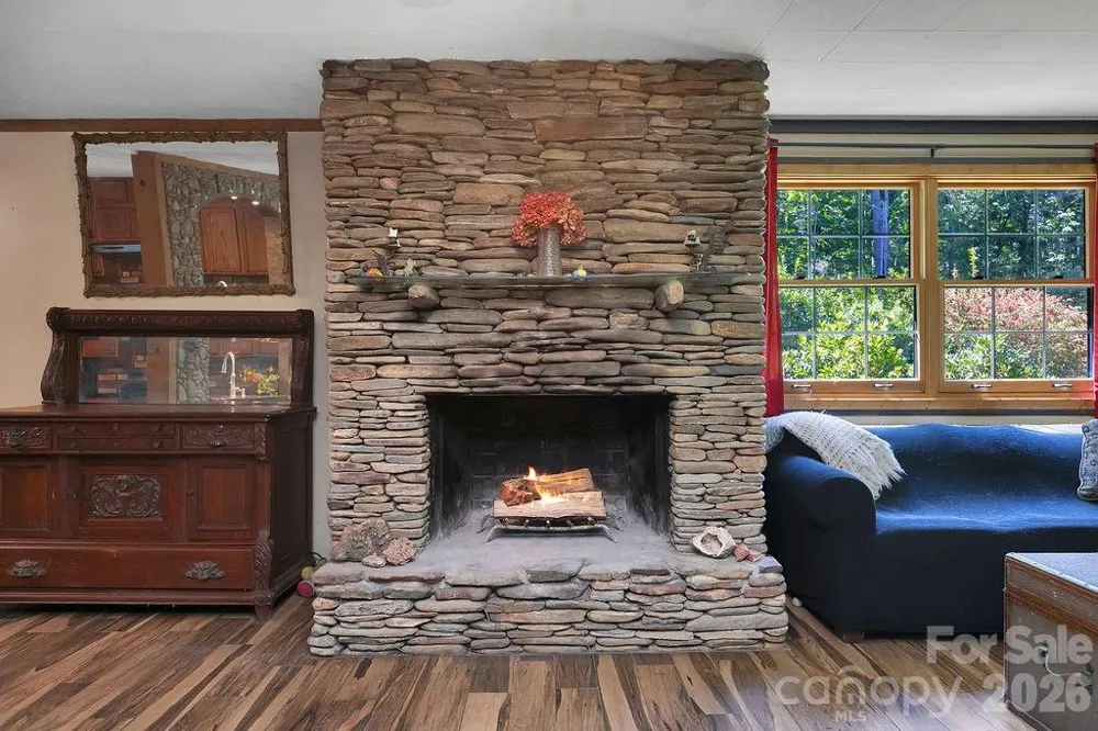 87 Old Chimney Lane Cedar Mountain, NC 28718
