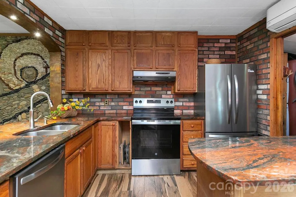 87 Old Chimney Lane Cedar Mountain, NC 28718