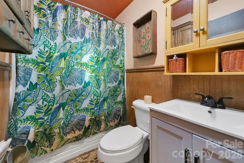 87 Old Chimney Lane Cedar Mountain, NC 28718