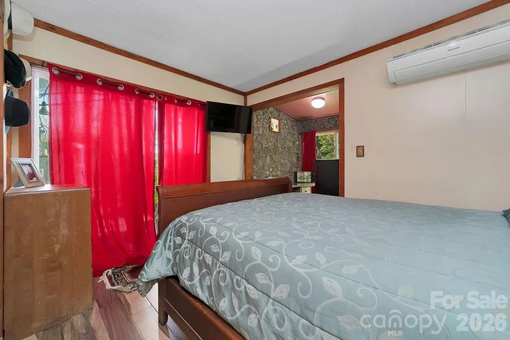 87 Old Chimney Lane Cedar Mountain, NC 28718