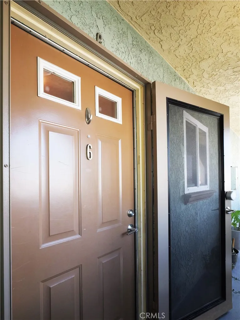 453 Almond Avenue #6 Long Beach, CA 90802