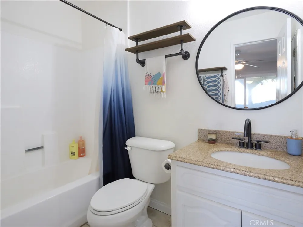 453 Almond Avenue #6 Long Beach, CA 90802