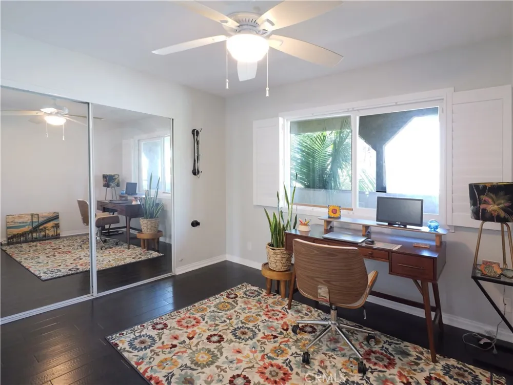 453 Almond Avenue #6 Long Beach, CA 90802