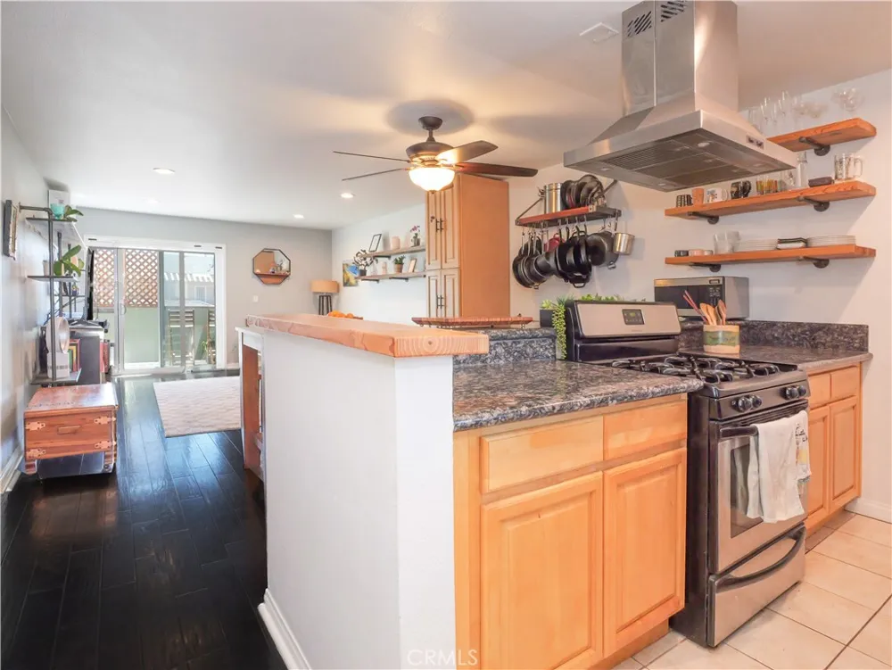 453 Almond Avenue #6 Long Beach, CA 90802