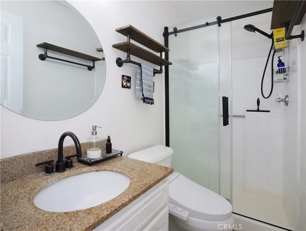 453 Almond Avenue #6 Long Beach, CA 90802