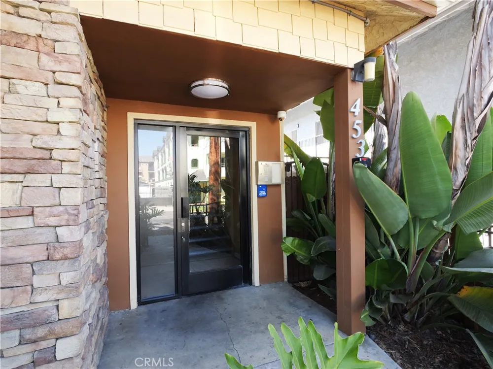 453 Almond Avenue #6 Long Beach, CA 90802