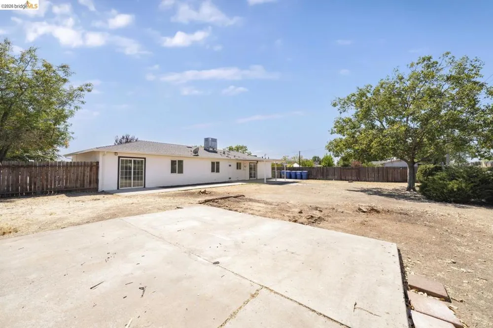 1361 Longshore CT Sacramento, CA 95838