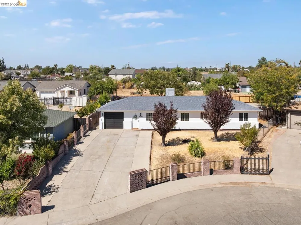 1361 Longshore CT Sacramento, CA 95838