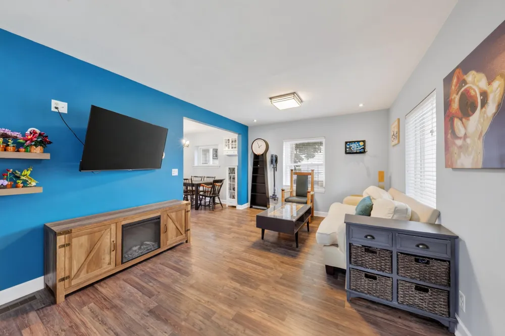 33 E 2nd Street Milan, MI 48160