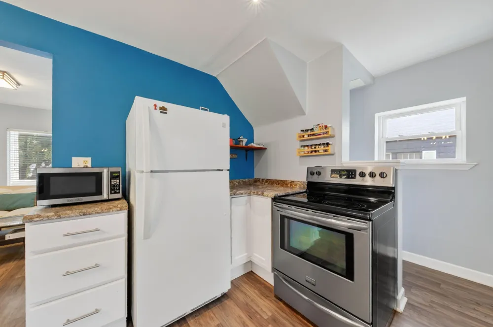 33 E 2nd Street Milan, MI 48160