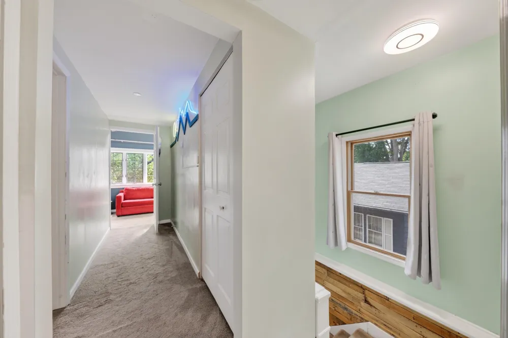 33 E 2nd Street Milan, MI 48160