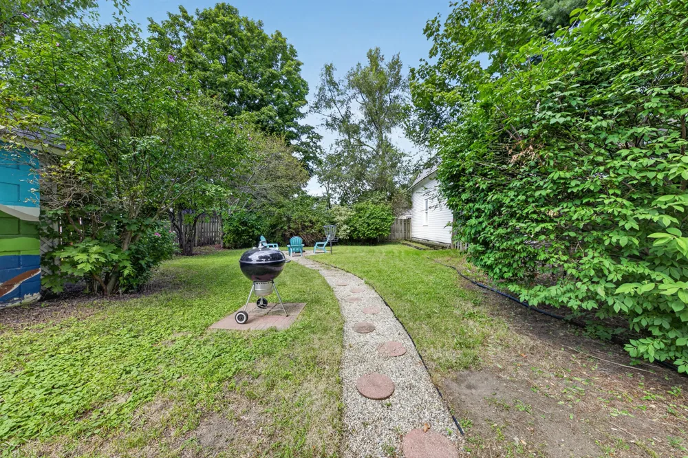 33 E 2nd Street Milan, MI 48160
