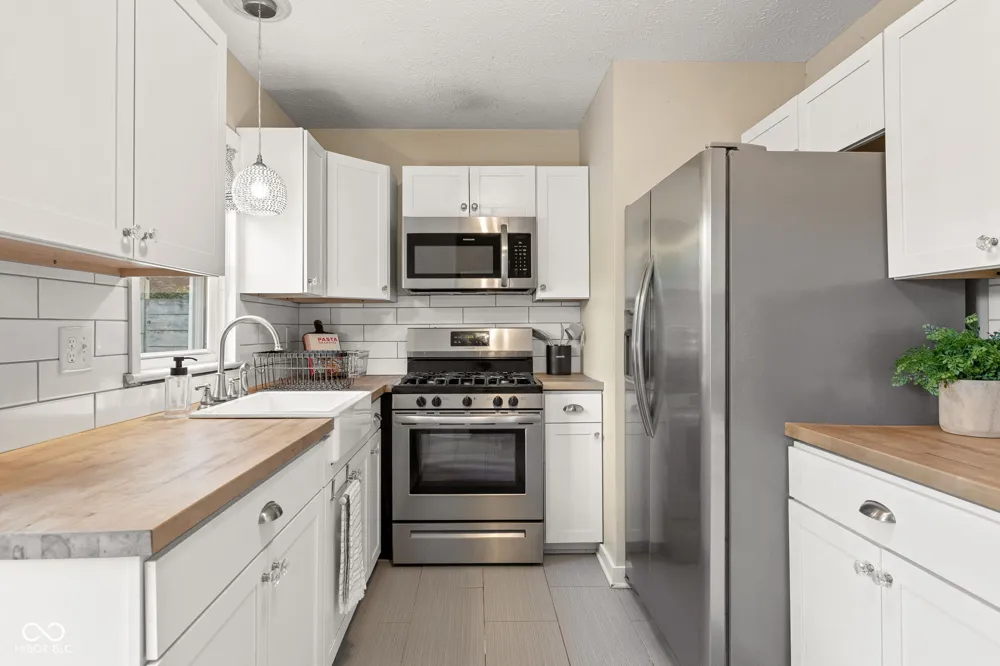 1212 E Bradbury Avenue Indianapolis, IN 46203