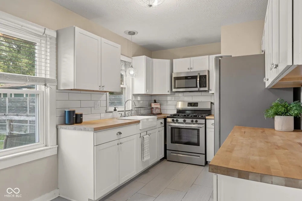 1212 E Bradbury Avenue Indianapolis, IN 46203