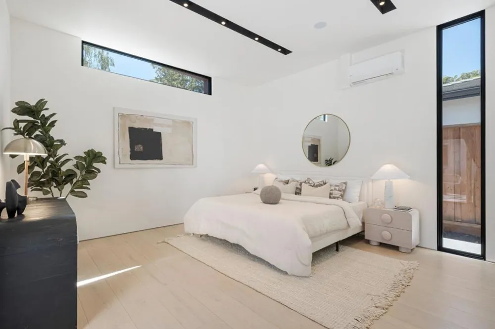 947 Colonial Lane Palo Alto, CA 94303